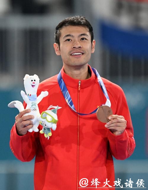 宁忠岩1000米拼下铜牌 ：这四年，我沉淀了