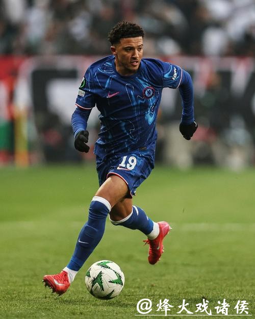 德甲-桑乔首发戴帽 多特6-1副班长仍落后拜仁7分 德甲-桑乔首发戴帽 多特6-1副班长仍落后拜仁7分