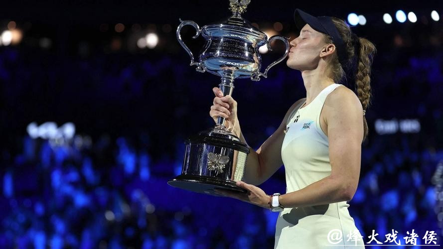 莱巴金娜2-1力克萨巴伦卡 生涯首夺澳网女单冠军 莱巴金娜2-1力克萨巴伦卡 生涯首夺澳网女单冠军